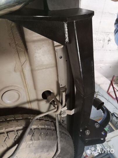 Фаркоп на Митцубиши Делика с 2007-2019г