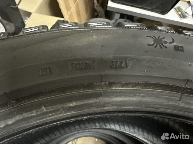 Pirelli Ice Zero 2 285/40 R21 109H