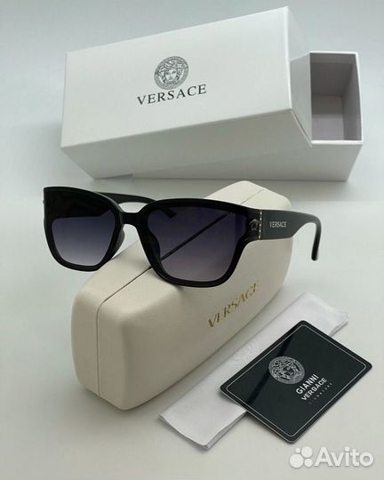 Солнцезащитные очки женские Versace