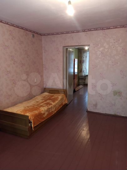 Комната 27 м² в 3-к., 1/3 эт.