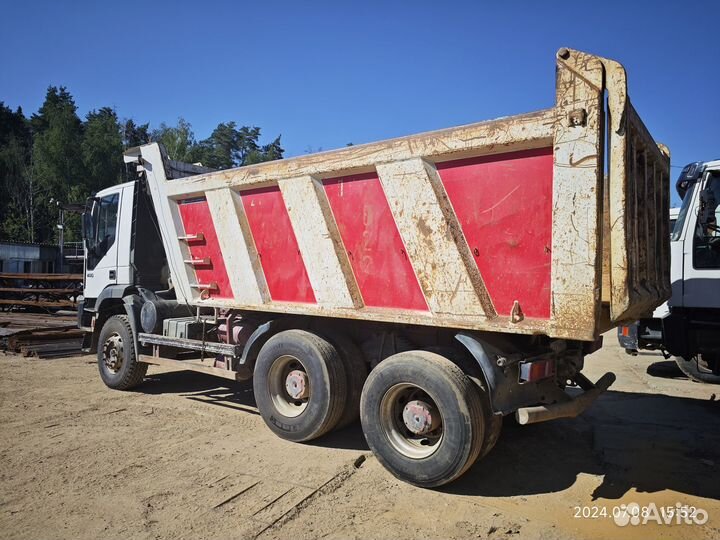 IVECO EuroTrakker, 2005