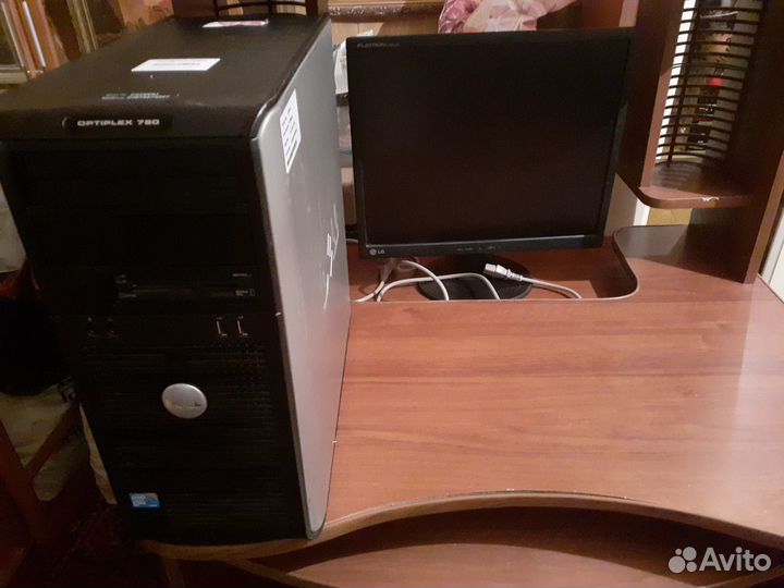 Компьютер Dell Optiplex 780 с монитором LG 19
