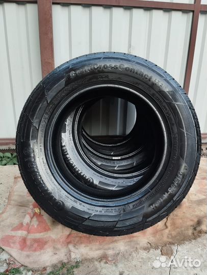 Continental ContiCrossContact LX2 215/65 R16