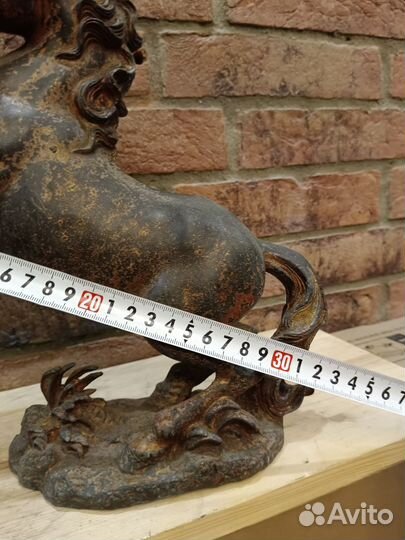 Конь старинный Китай пустотелый,тяжелый,бронза