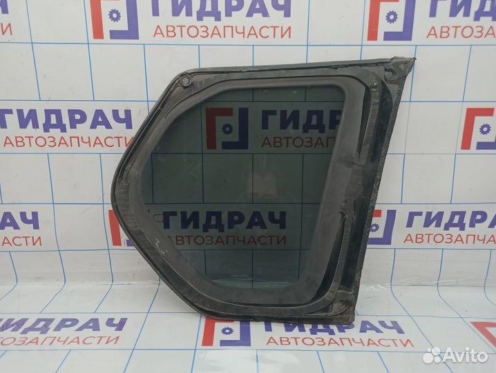 Стекло кузовное глухое левое Nissan X-Trail (T31)