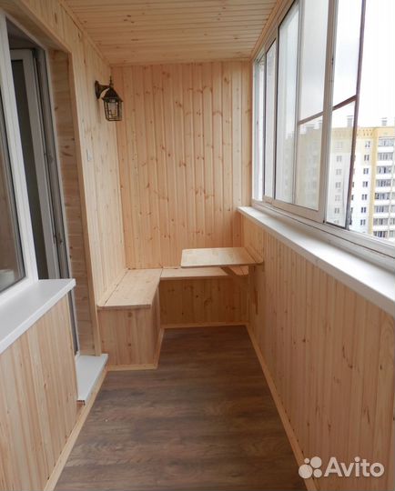 Шкаф встроеный деревянный на балкон