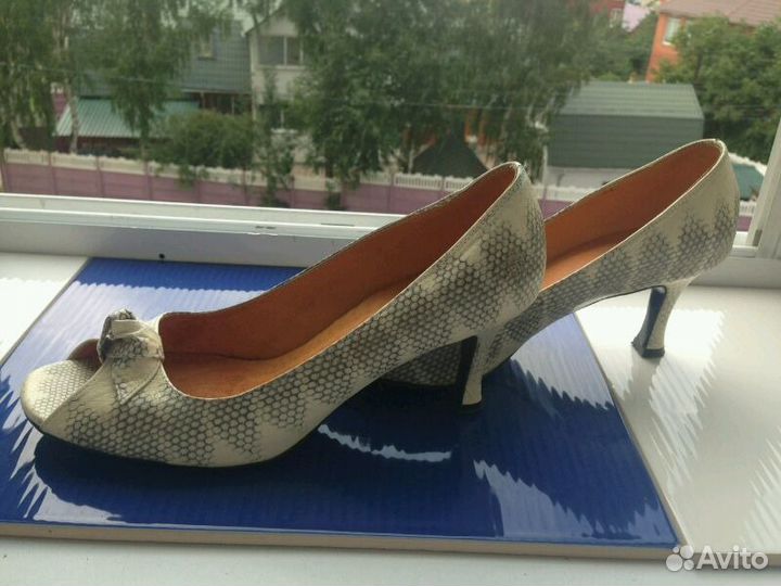 Туфли из кожи рептилии