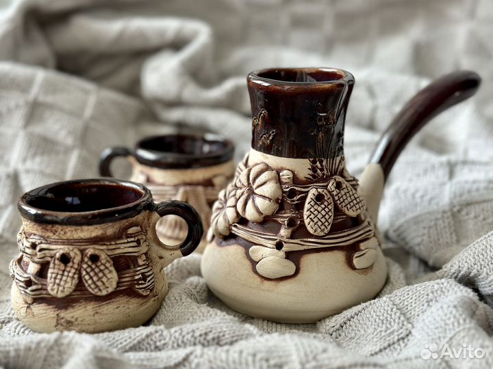 Керамическая турка с чашками