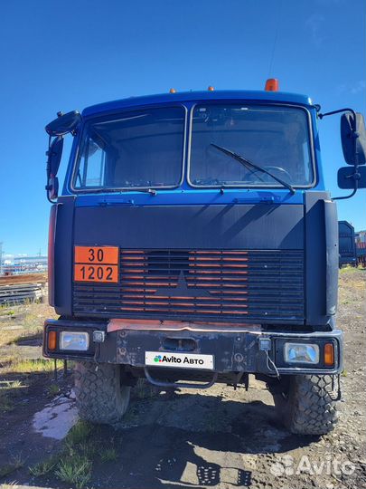 МАЗ 6425X9-450-051 с полуприцепом, 2017