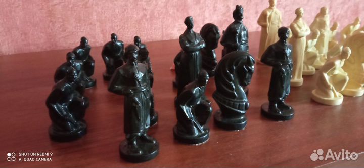 Шахматные часы и шахматы подарочные