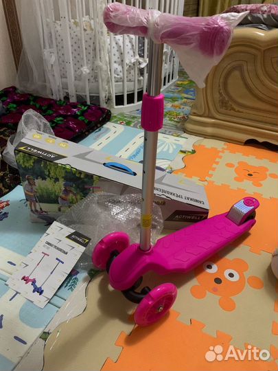 Самокат детский трехколесный новый