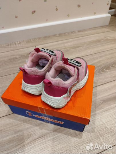 Обувь для девочки 24-25