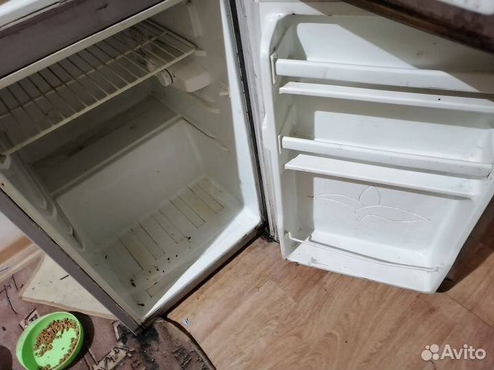 Холодильник на запчасти