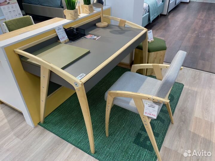 Растущий стол и стул