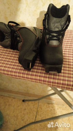 Лыжные ботинки