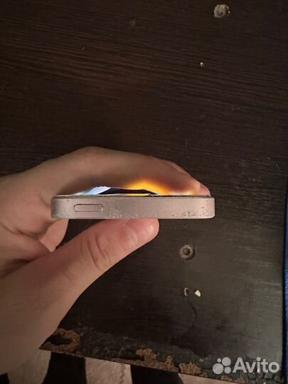 iPhone SE, 128 ГБ