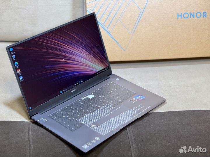 Новые Honor MagicBook 15 2024 R5-5500U 16/512GB