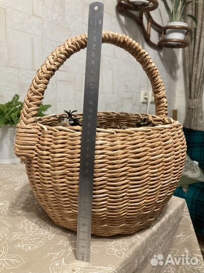 Корзина с ручкой