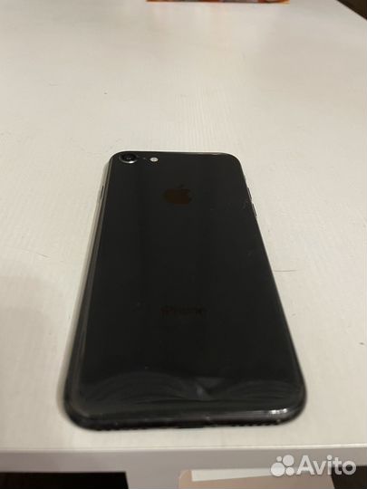iPhone 8, 64 ГБ