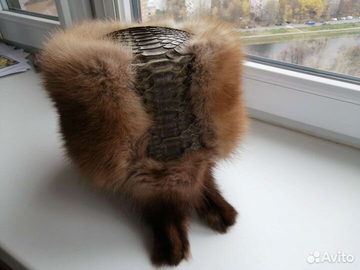 Шапка зимняя из куницы и питона
