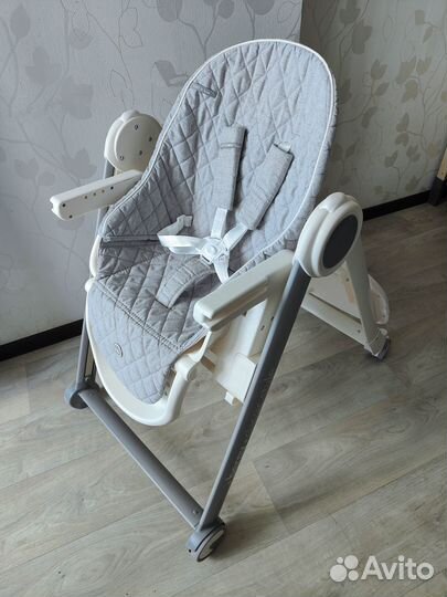 Стульчик для кормления Happy Baby Classic