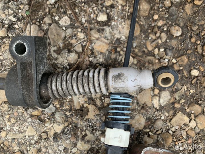 Трос кулисы dodge stratus 2003