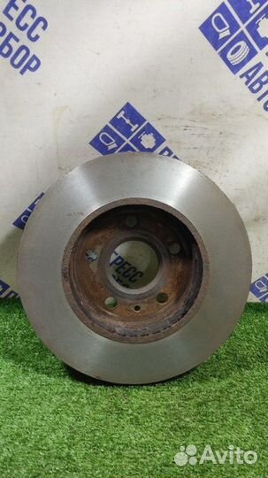 Тормозной диск передний левый Opel Insignia седан