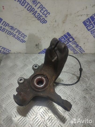 Поворотный кулак передний правый Ford C-Max