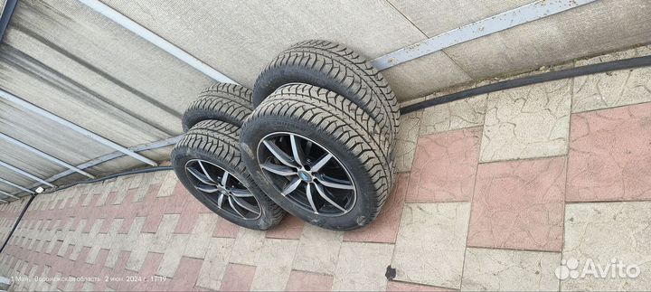 Bridgestone Ice Cruiser 7000S 205/55 R16