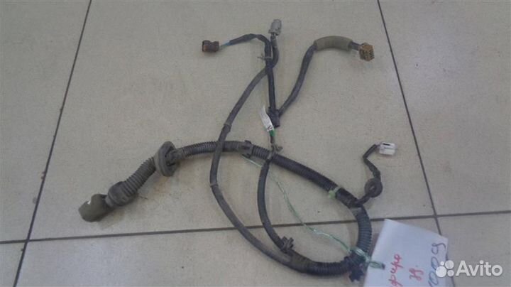 Проводка двери задней правой Nissan Cefiro 3 1998