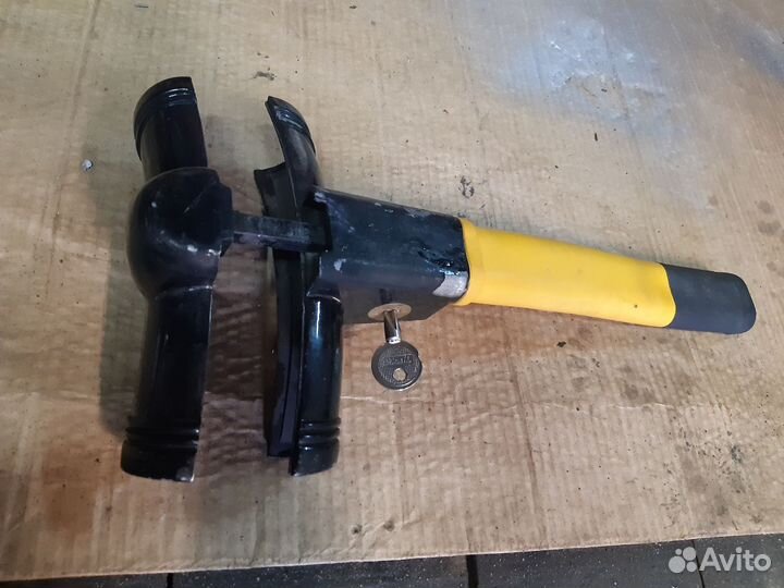 Блокиратор руля для авто