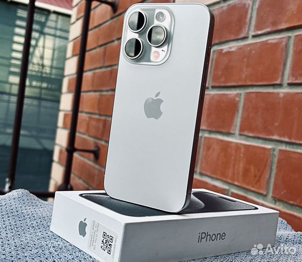 iPhone 15 Pro, 128 ГБ