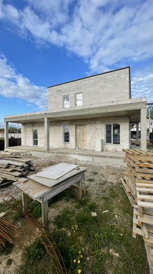 Коттедж 183 м² на участке 6 сот.