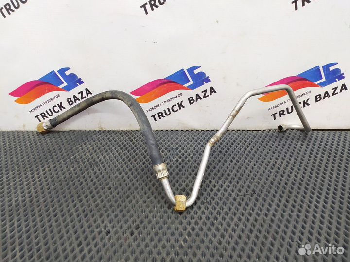 81512010415 Шланг тормозной передний левый