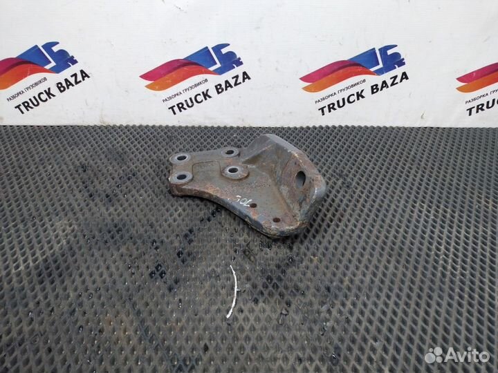 5010460728 Кронштейн двигателя Renault Magnum