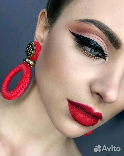 Макияж причёски локоны. Свадебный стилист