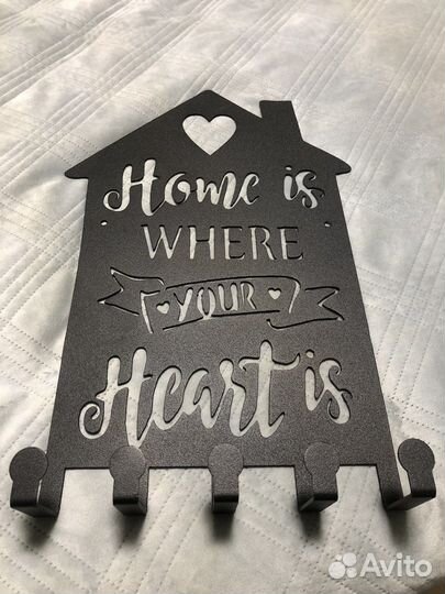 Ключница настенная металлическая