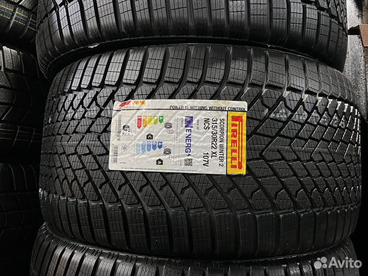 Pirelli Scorpion Winter 2 315/30 R22 и 275/35 R22 107V