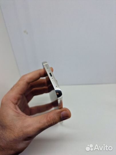 Samsung Galaxy S23, 8/128 ГБ