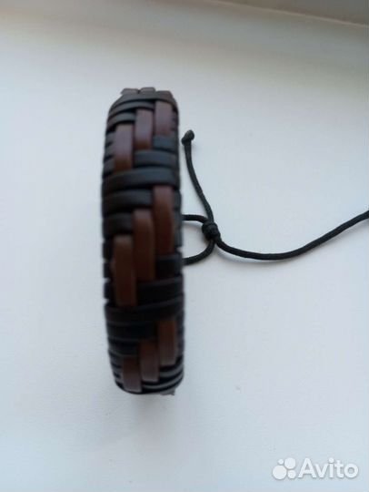 Кожаный браслет