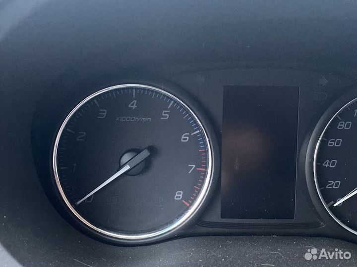 Mitsubishi Outlander GF приборная панель