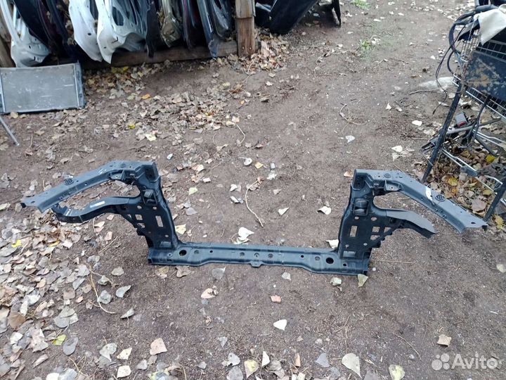 Панель передняя телевизор Hyundai Genesis.2014г