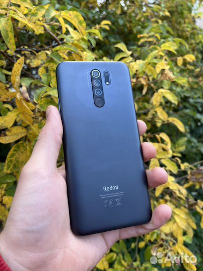 Xiaomi Redmi 9 4/64 GB Отличный