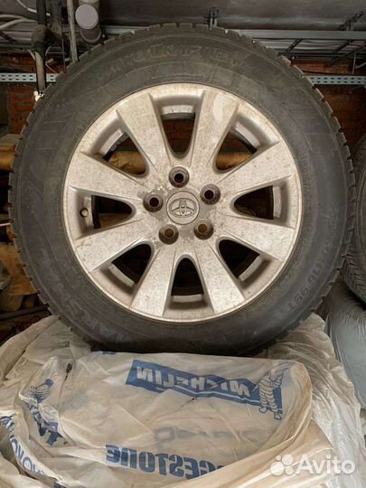 Marshal WinterCraft Ice WI31 215/60 R16 99T