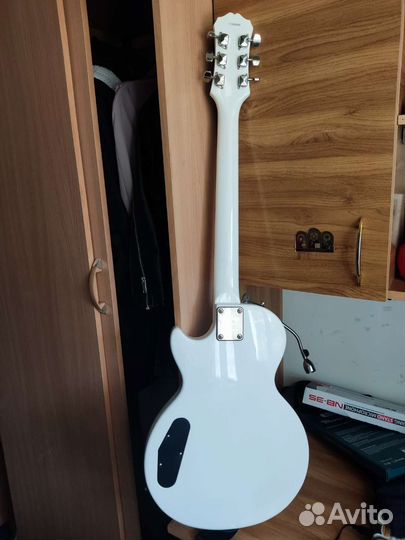 Электрогитара Epiphone les paul