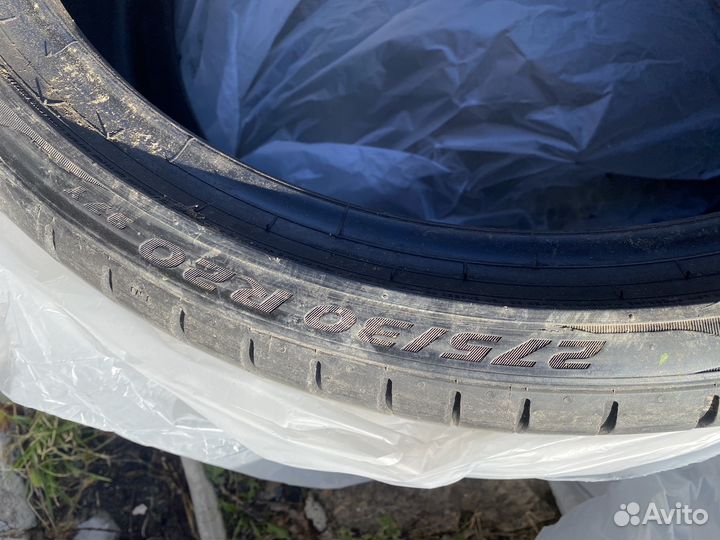 Pirelli P Zero 245/35 R20 и 275/30 R20