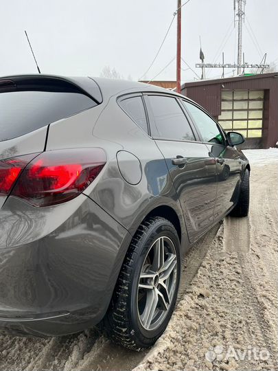 Opel Astra 1.6 МТ, 2012, 233 000 км