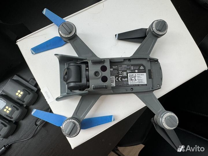 Квадрокоптер DJI spark combo