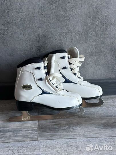 Коньки женские 40 размер