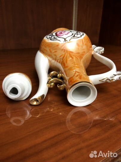 Кофейник фарфор СССР 1970гг,выс-25см